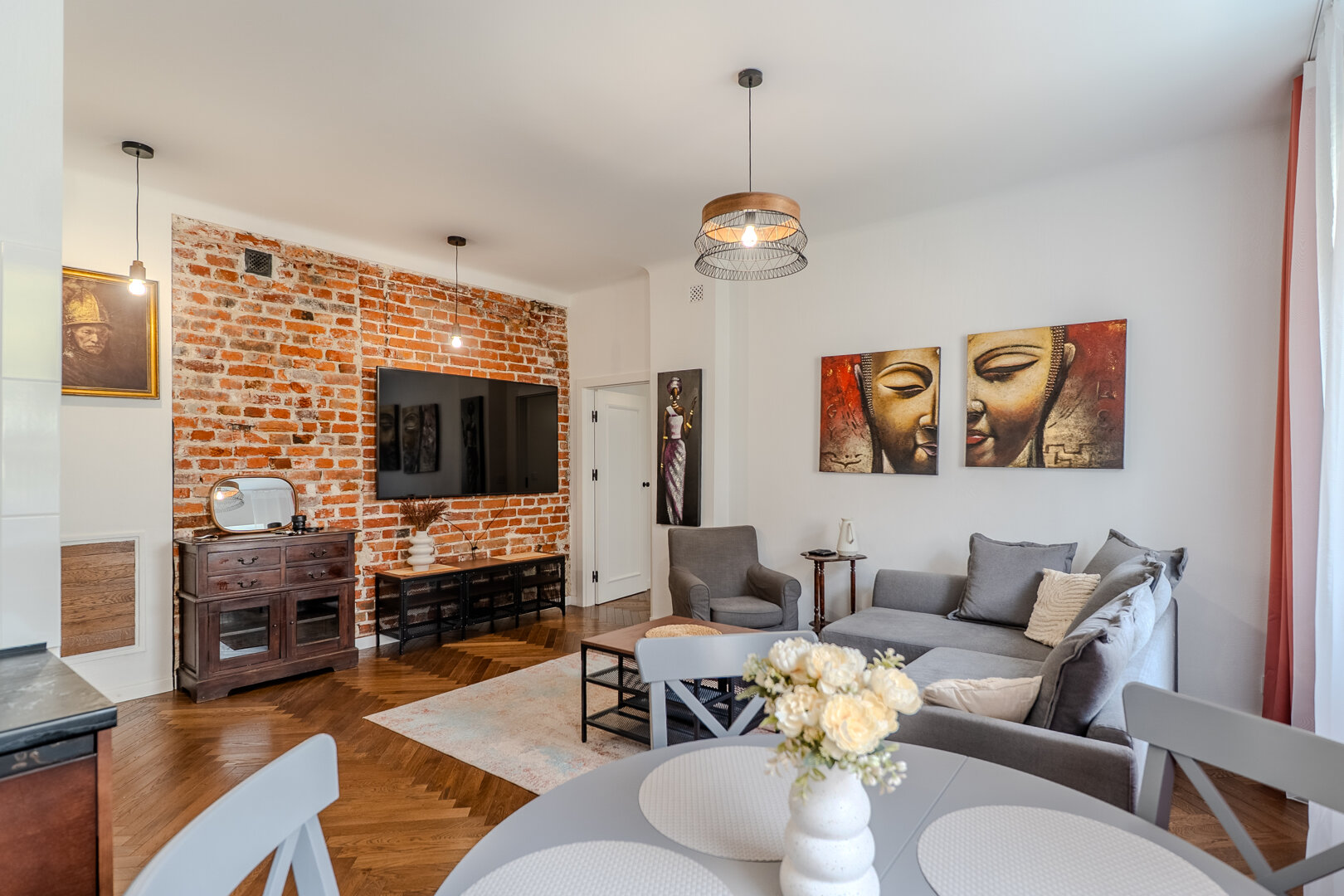 Warsaw Concierge Sandomierska